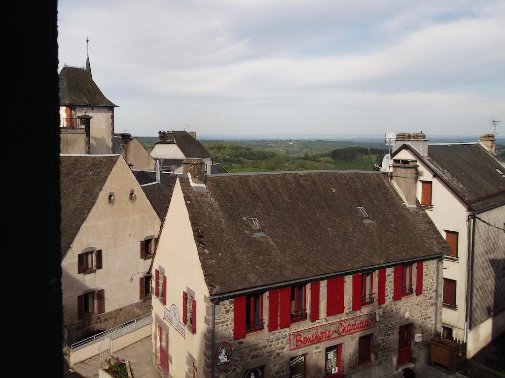 La Tour-dʼAuvergne Hotel Restaurant La Reine Margot מראה חיצוני תמונה